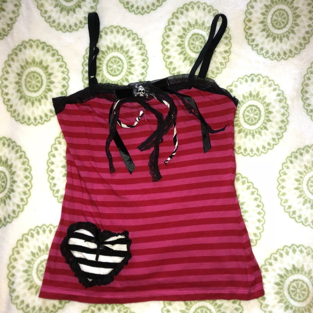 Hot Topic tank top